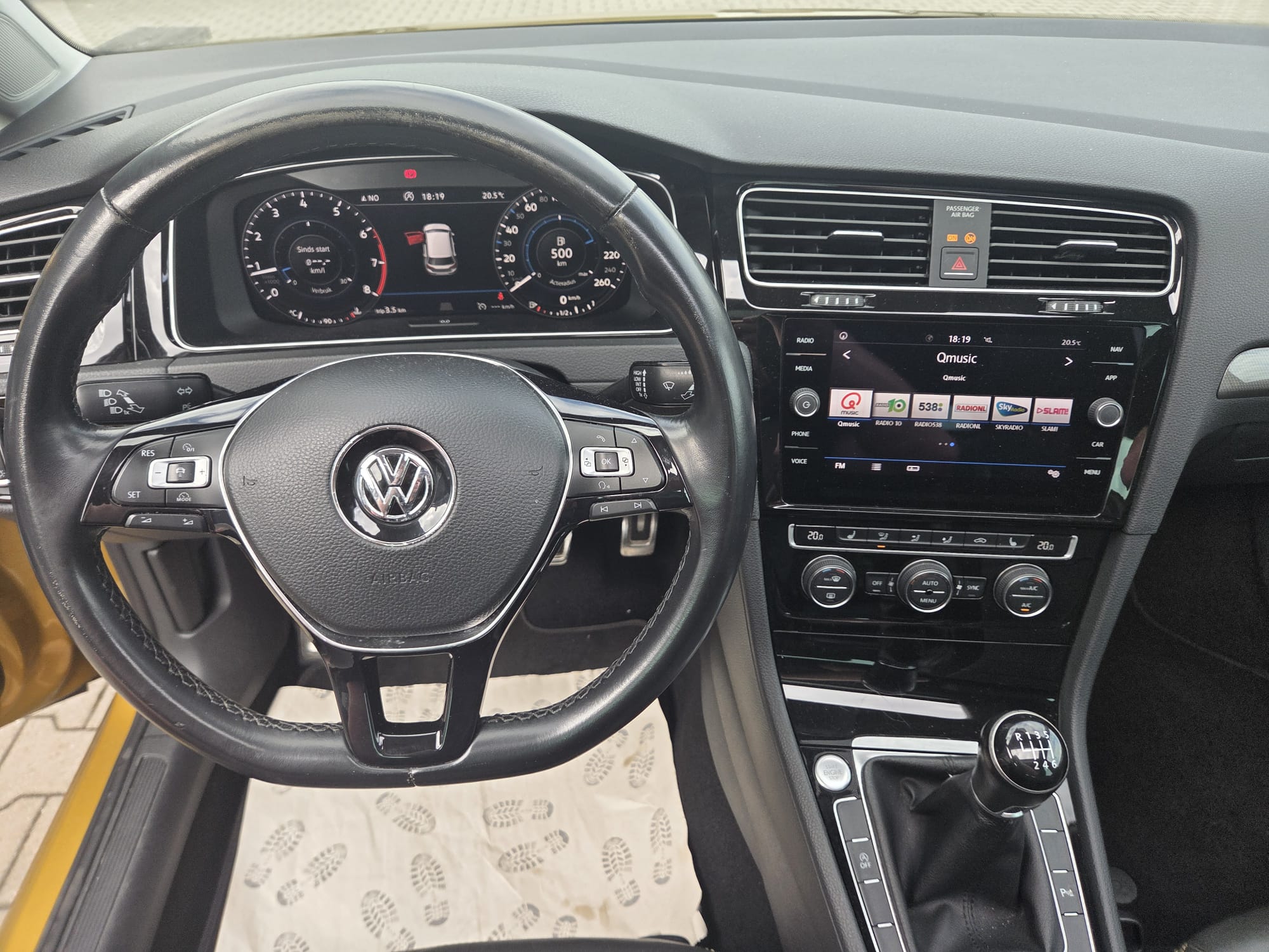 Volkswagen Golf 7.5 — foto 10