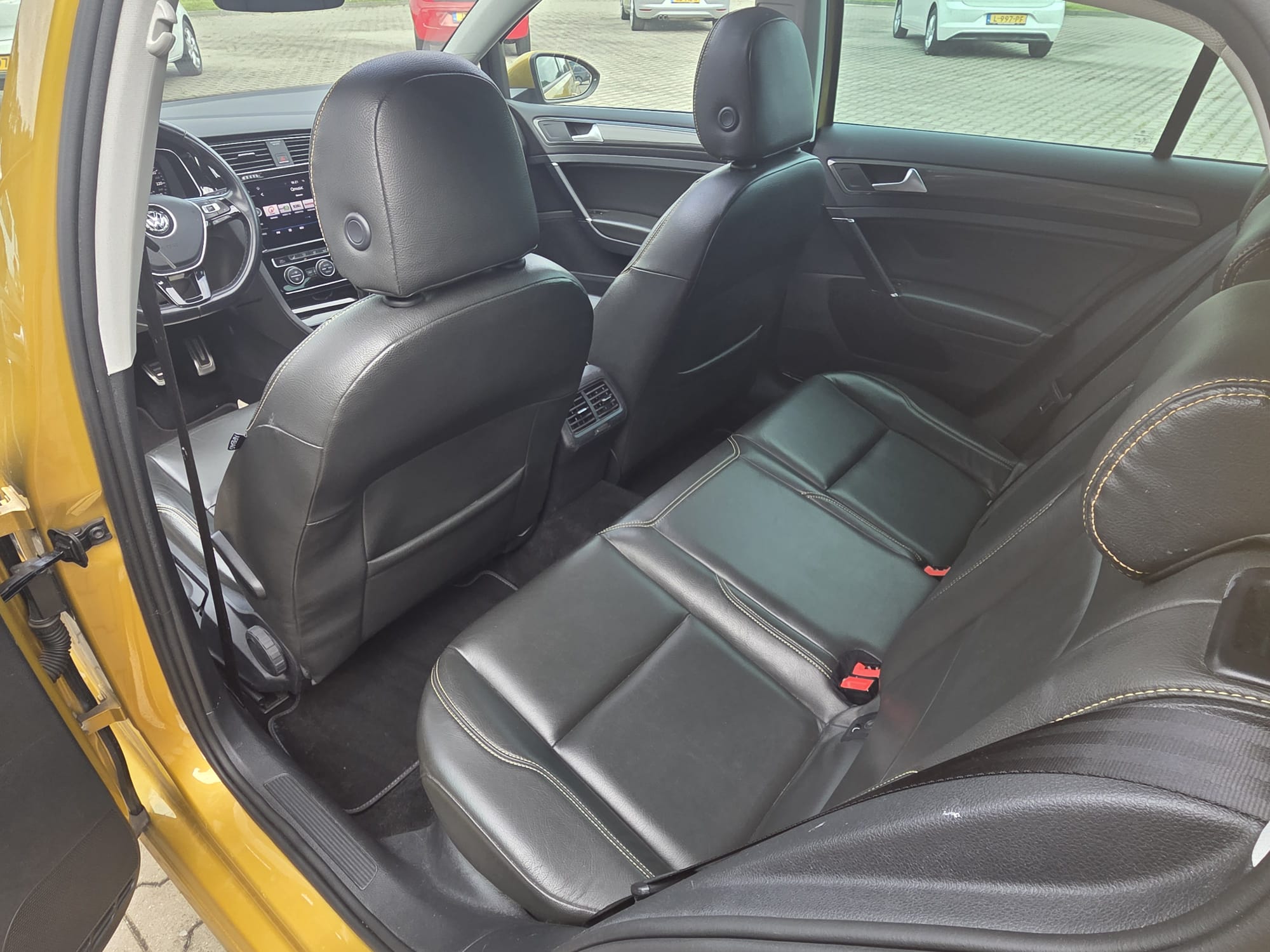 Volkswagen Golf 7.5 — foto 11
