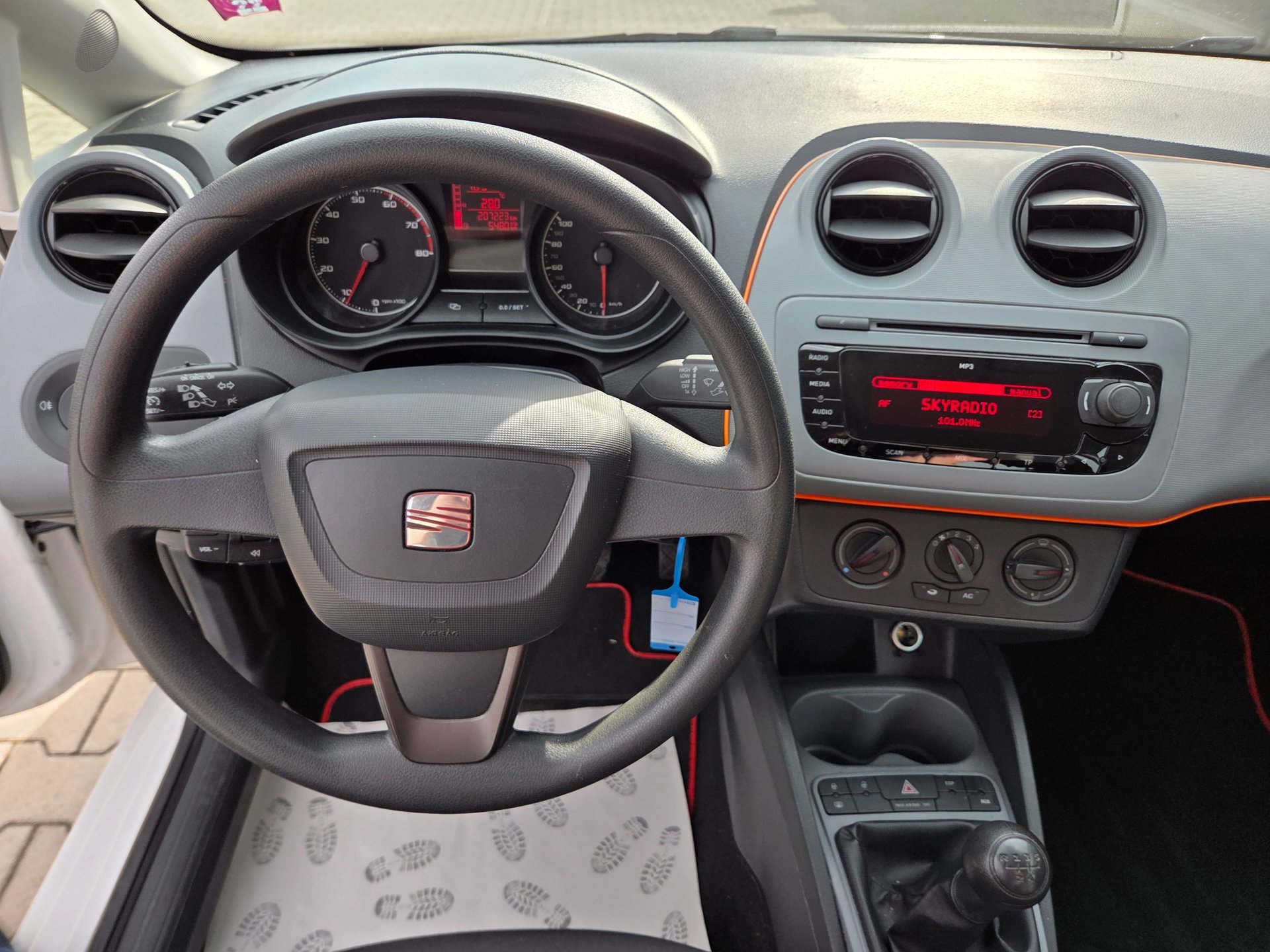 SEAT Ibiza — foto 8