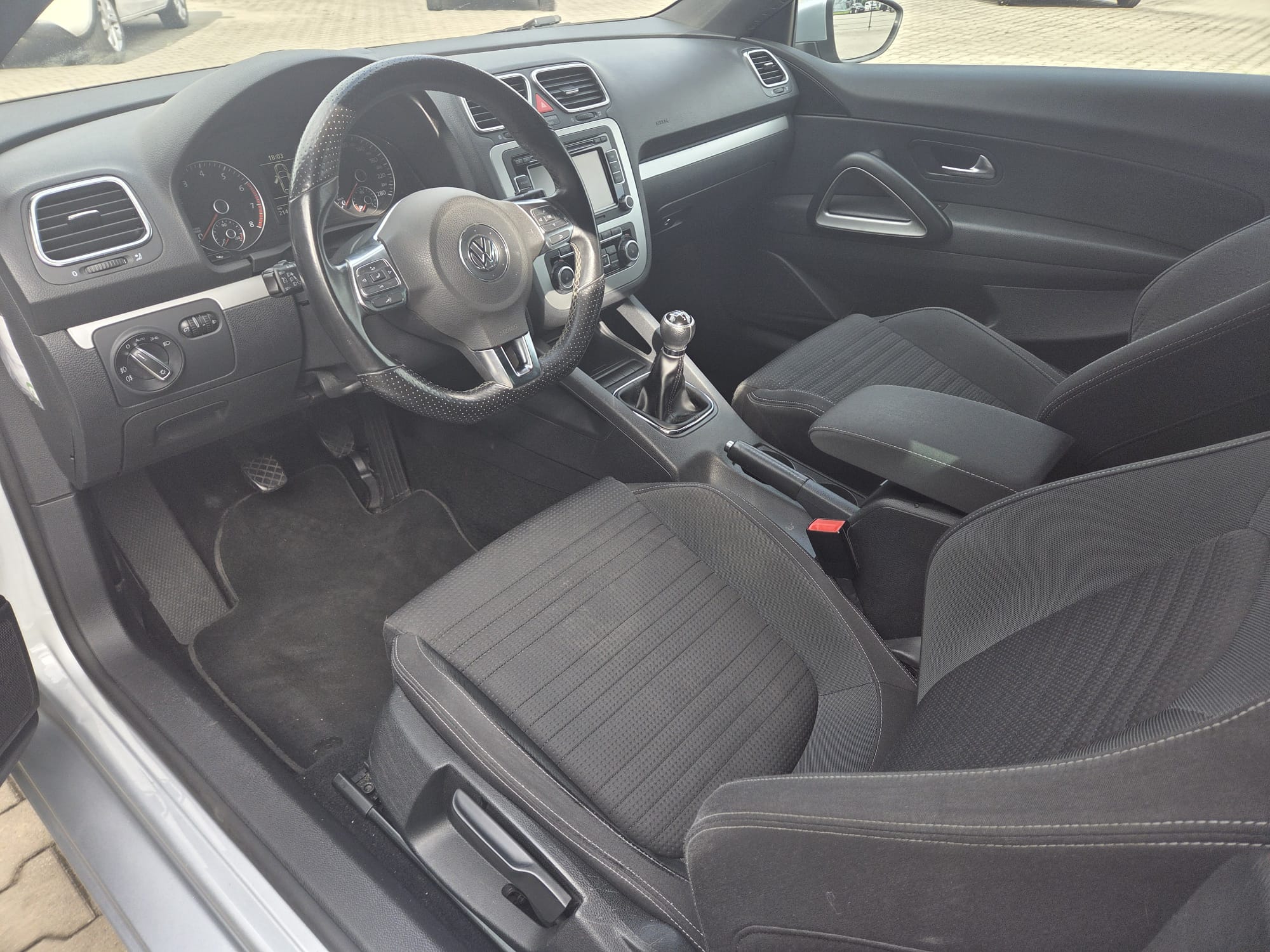 Volkswagen Scirocco — foto 9