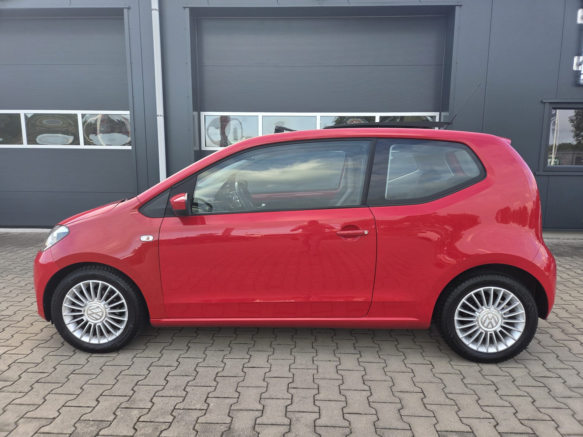 Volkswagen Up! — foto 6