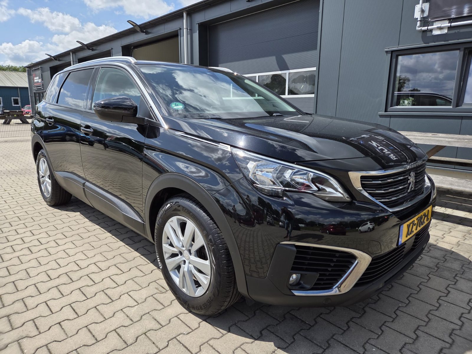 Peugeot 5008